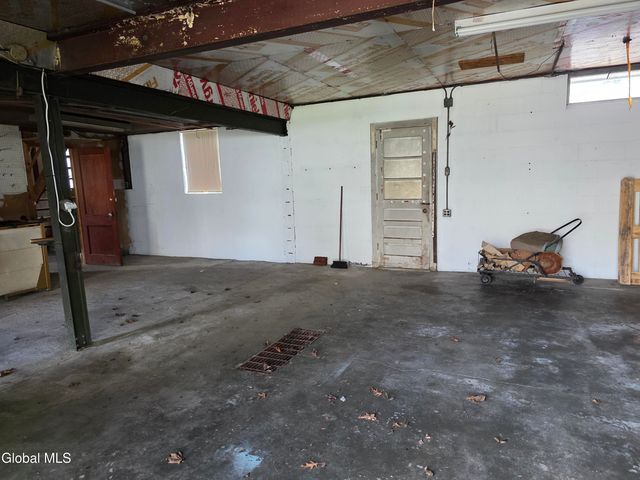 1735 Suffolk Avenue, Rotterdam, NY 12303