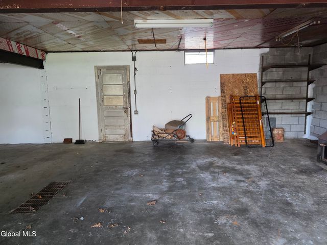 1735 Suffolk Avenue, Rotterdam, NY 12303