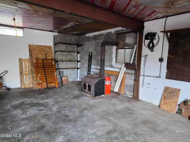 1735 Suffolk Avenue, Rotterdam, NY 12303