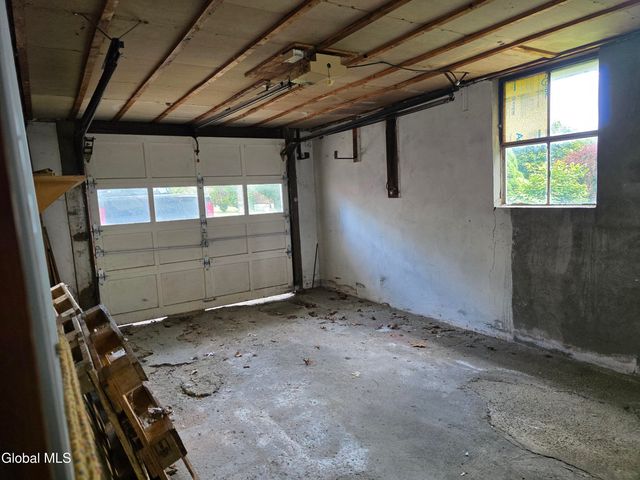 1735 Suffolk Avenue, Rotterdam, NY 12303