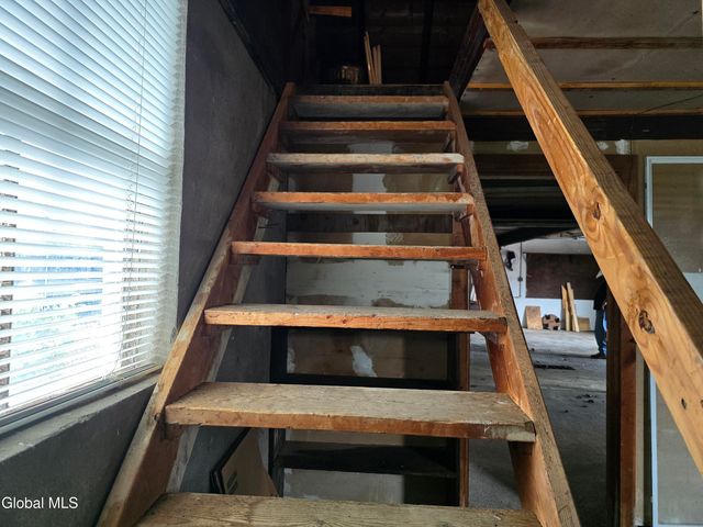 1735 Suffolk Avenue, Rotterdam, NY 12303