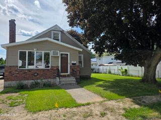 1735 Suffolk Avenue, Rotterdam, NY 12303