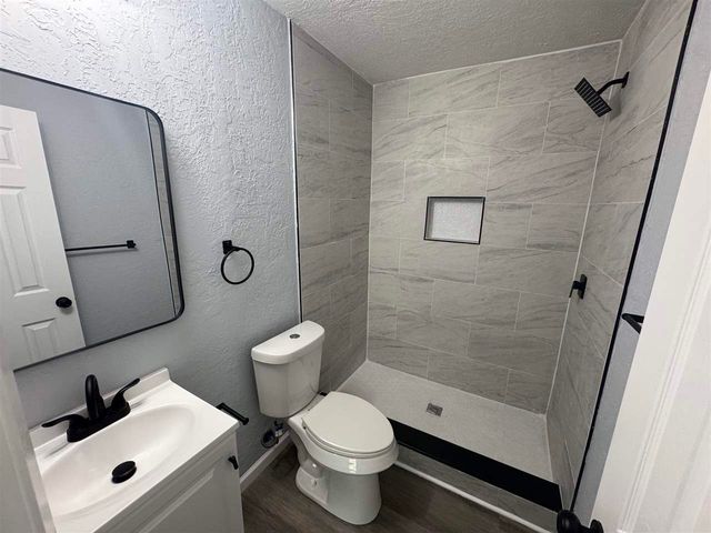6435 NW Compass Dr, Lawton, OK 73505
