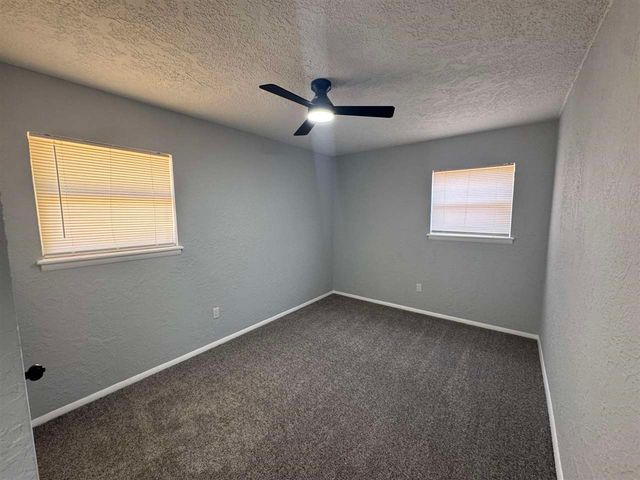 6435 NW Compass Dr, Lawton, OK 73505