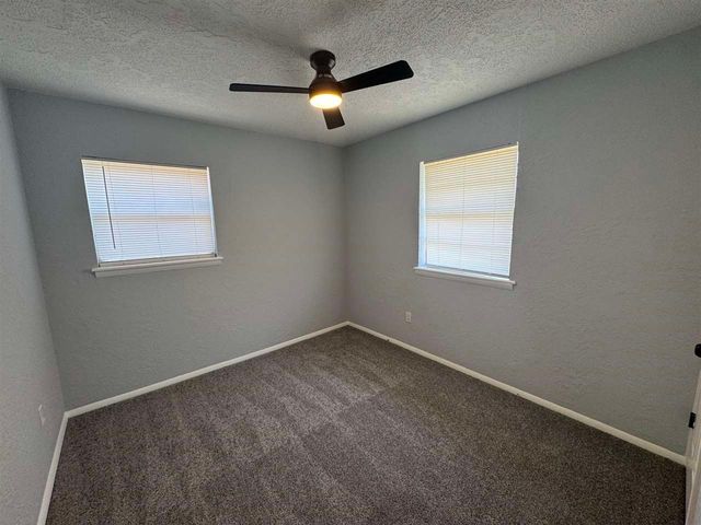 6435 NW Compass Dr, Lawton, OK 73505