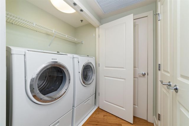 801 E Beach Drive TW1004, Galveston, TX 77550