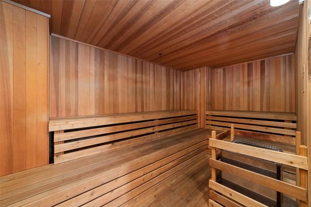 801 E Beach Drive TW1004, Galveston, TX 77550