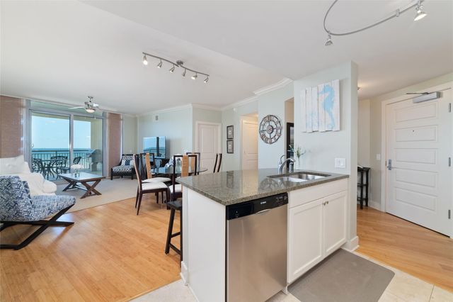 801 E Beach Drive TW1004, Galveston, TX 77550