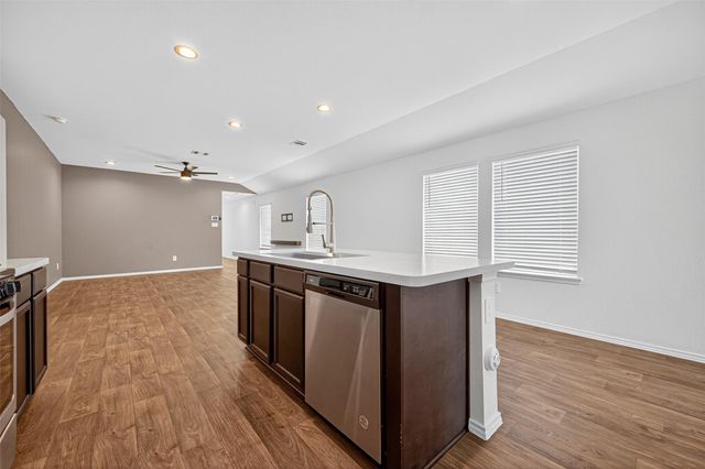 16600 Lonely Pines Drive, Conroe, TX 77302