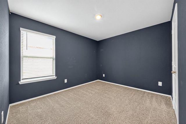 16600 Lonely Pines Drive, Conroe, TX 77302