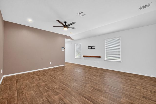 16600 Lonely Pines Drive, Conroe, TX 77302