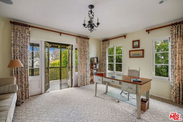 131 S Carmelina Avenue, Los Angeles, CA 90049