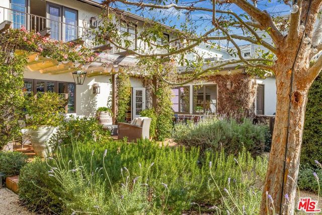 131 S Carmelina Avenue, Los Angeles, CA 90049