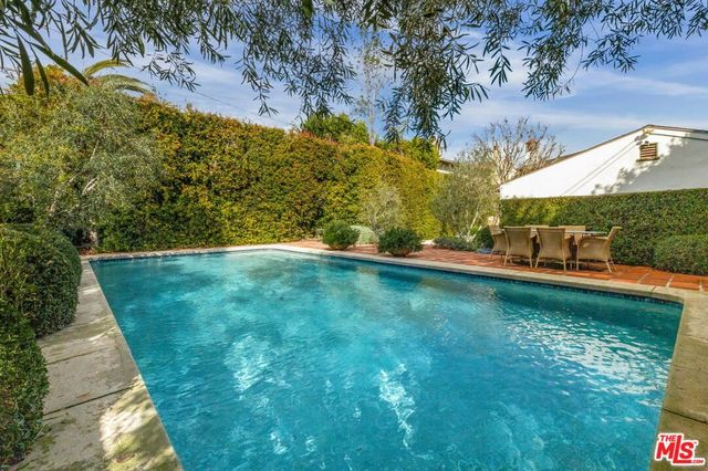 131 S Carmelina Avenue, Los Angeles, CA 90049