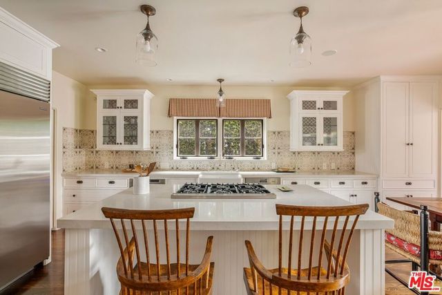 131 S Carmelina Avenue, Los Angeles, CA 90049