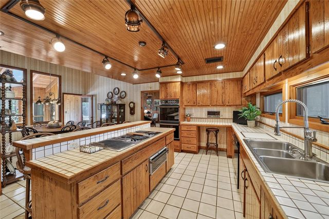 2411 SE 15TH STREET, Ocala, FL 34471