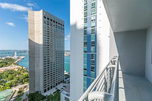 325 S Biscayne Blvd 2424, Miami, FL 33131