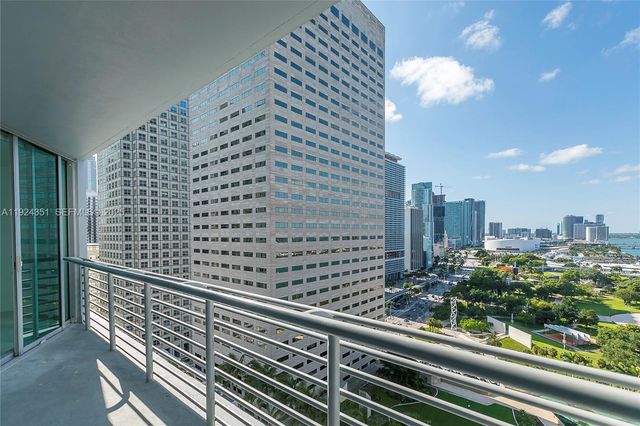 325 S Biscayne Blvd 2424, Miami, FL 33131