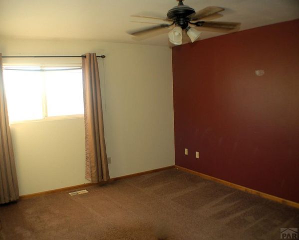 793 E Sandusky Dr, Pueblo West, CO 81007