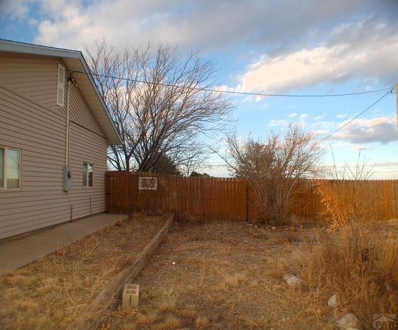 793 E Sandusky Dr, Pueblo West, CO 81007