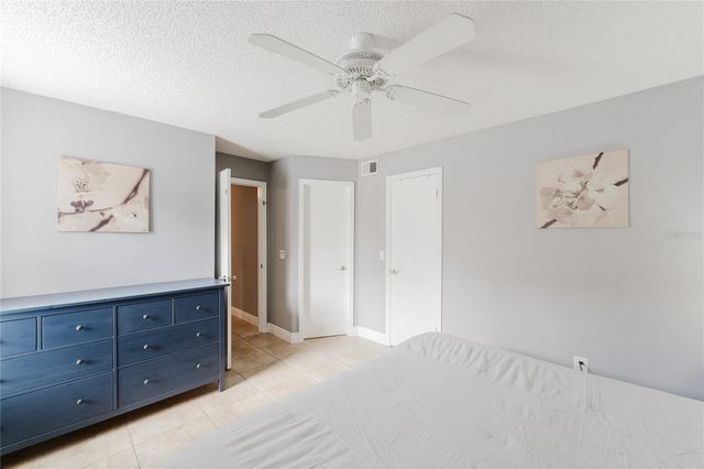 5120 CONROY RD 18, Orlando, FL 32811