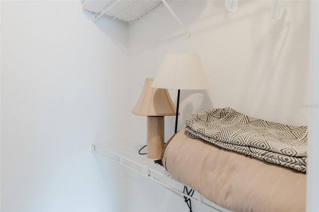 5120 CONROY RD 18, Orlando, FL 32811