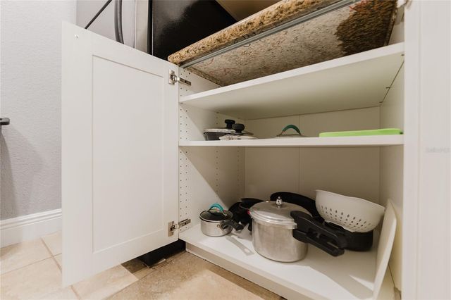 5120 CONROY RD 18, Orlando, FL 32811