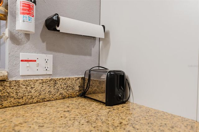 5120 CONROY RD 18, Orlando, FL 32811