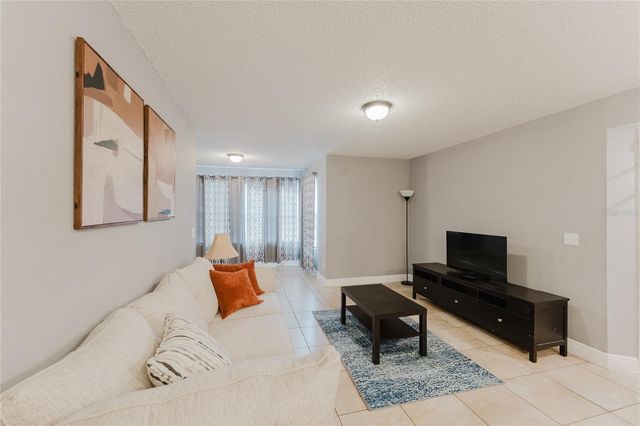 5120 CONROY RD 18, Orlando, FL 32811