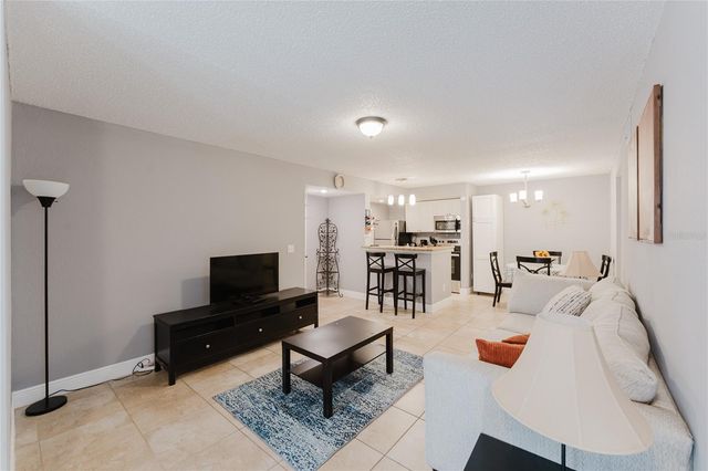 5120 CONROY RD 18, Orlando, FL 32811