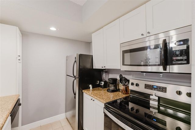 5120 CONROY RD 18, Orlando, FL 32811