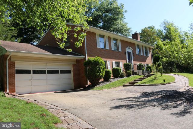 10500 LINFIELD ST, Fairfax, VA 22032