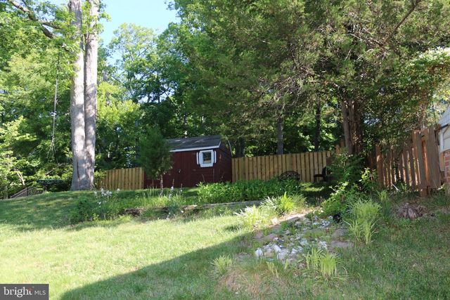 10500 LINFIELD ST, Fairfax, VA 22032
