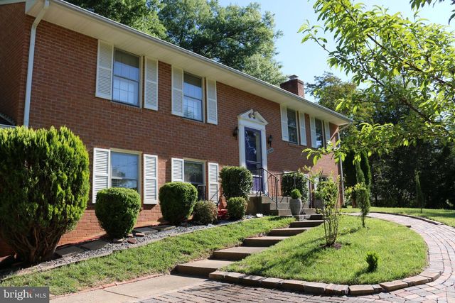 10500 LINFIELD ST, Fairfax, VA 22032