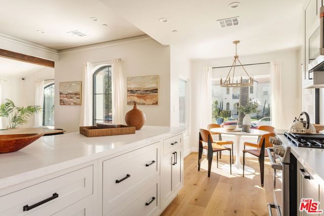 3014 S Norton Avenue, Los Angeles, CA 90018