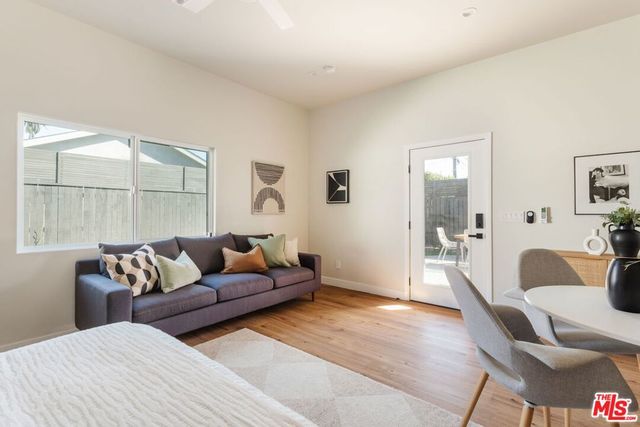 3014 S Norton Avenue, Los Angeles, CA 90018