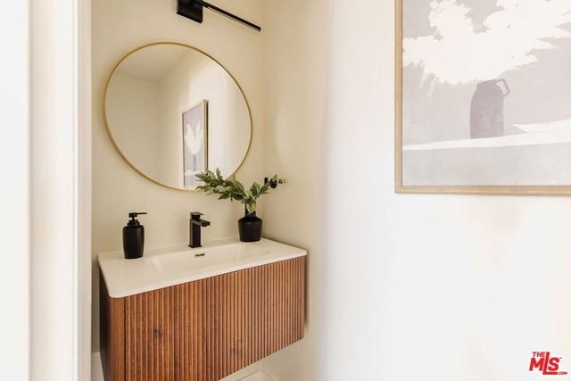 3014 S Norton Avenue, Los Angeles, CA 90018