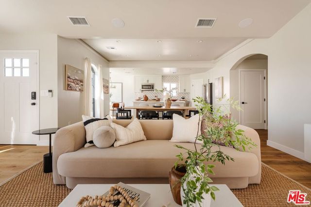 3014 S Norton Avenue, Los Angeles, CA 90018