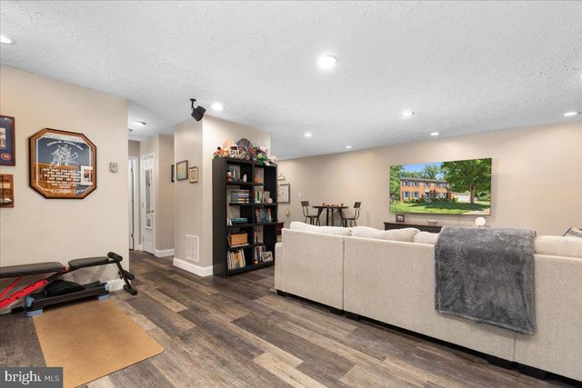 8201 RUNNING CREEK CT, Springfield, VA 22153