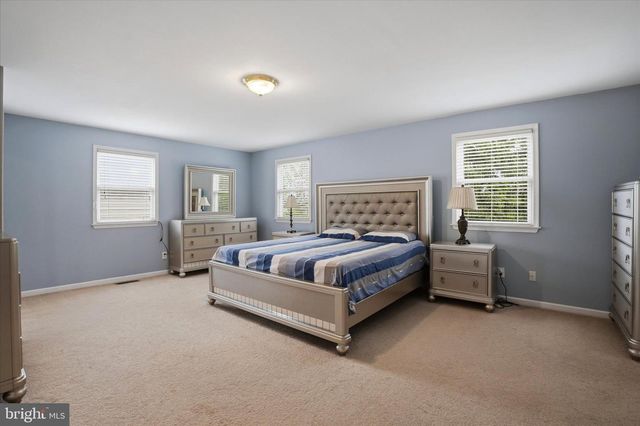 31 EVERGREEN AVE, Broomall, PA 19008