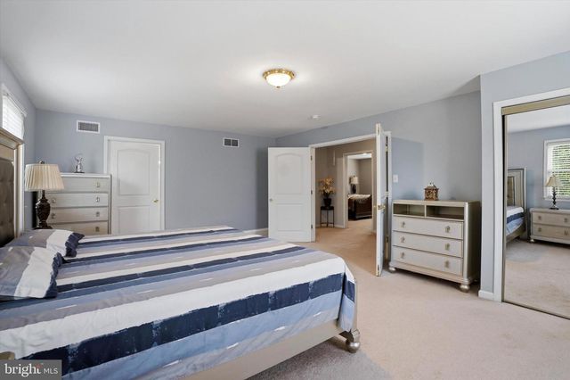 31 EVERGREEN AVE, Broomall, PA 19008