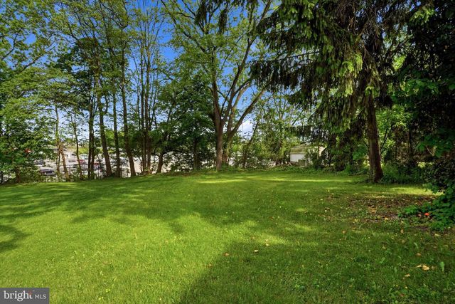31 EVERGREEN AVE, Broomall, PA 19008