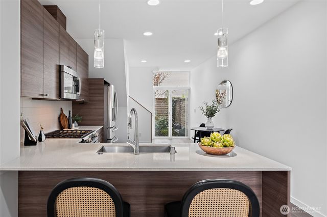 1120 24th Avenue S, Seattle, WA 98144