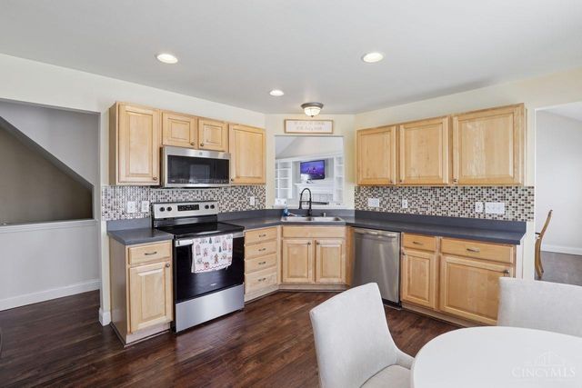 471 Lake Front Drive, Lebanon, OH 45036