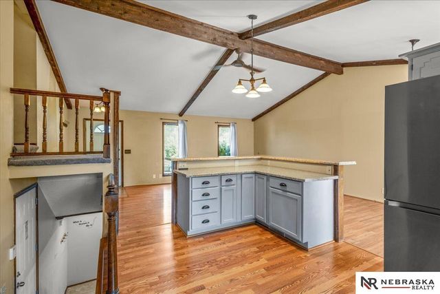 6712 S 73rd Avenue, Ralston, NE 68127