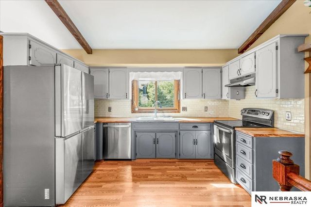 6712 S 73rd Avenue, Ralston, NE 68127