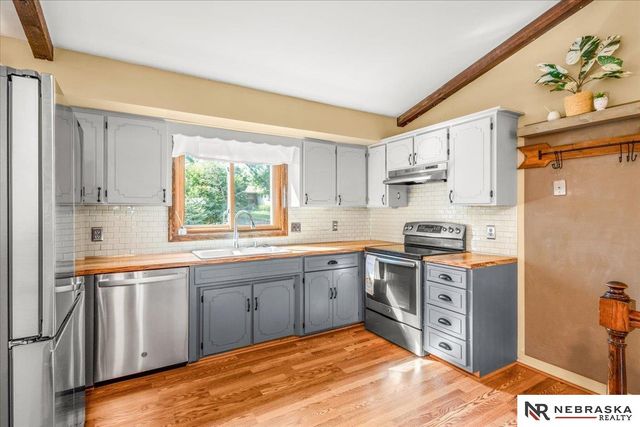 6712 S 73rd Avenue, Ralston, NE 68127