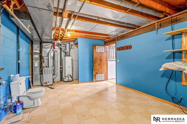 6712 S 73rd Avenue, Ralston, NE 68127