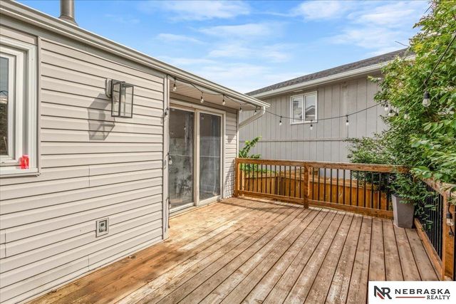 6712 S 73rd Avenue, Ralston, NE 68127