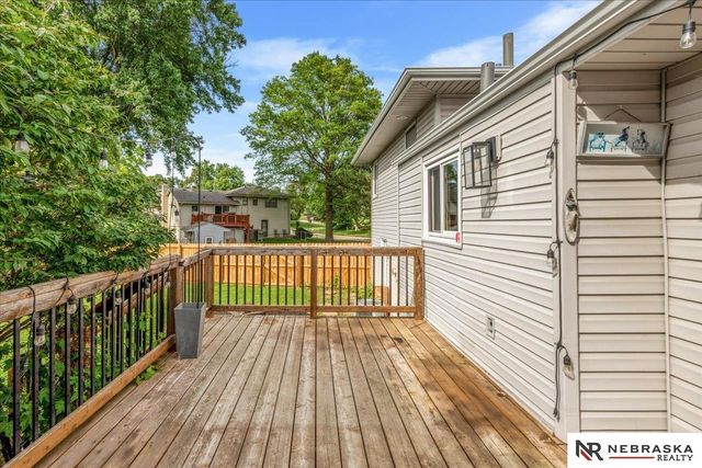 6712 S 73rd Avenue, Ralston, NE 68127